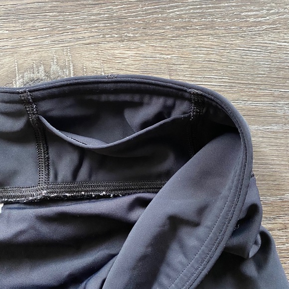 Under Armour black spandex shorts with 3” inseam - Picture 4 of 5